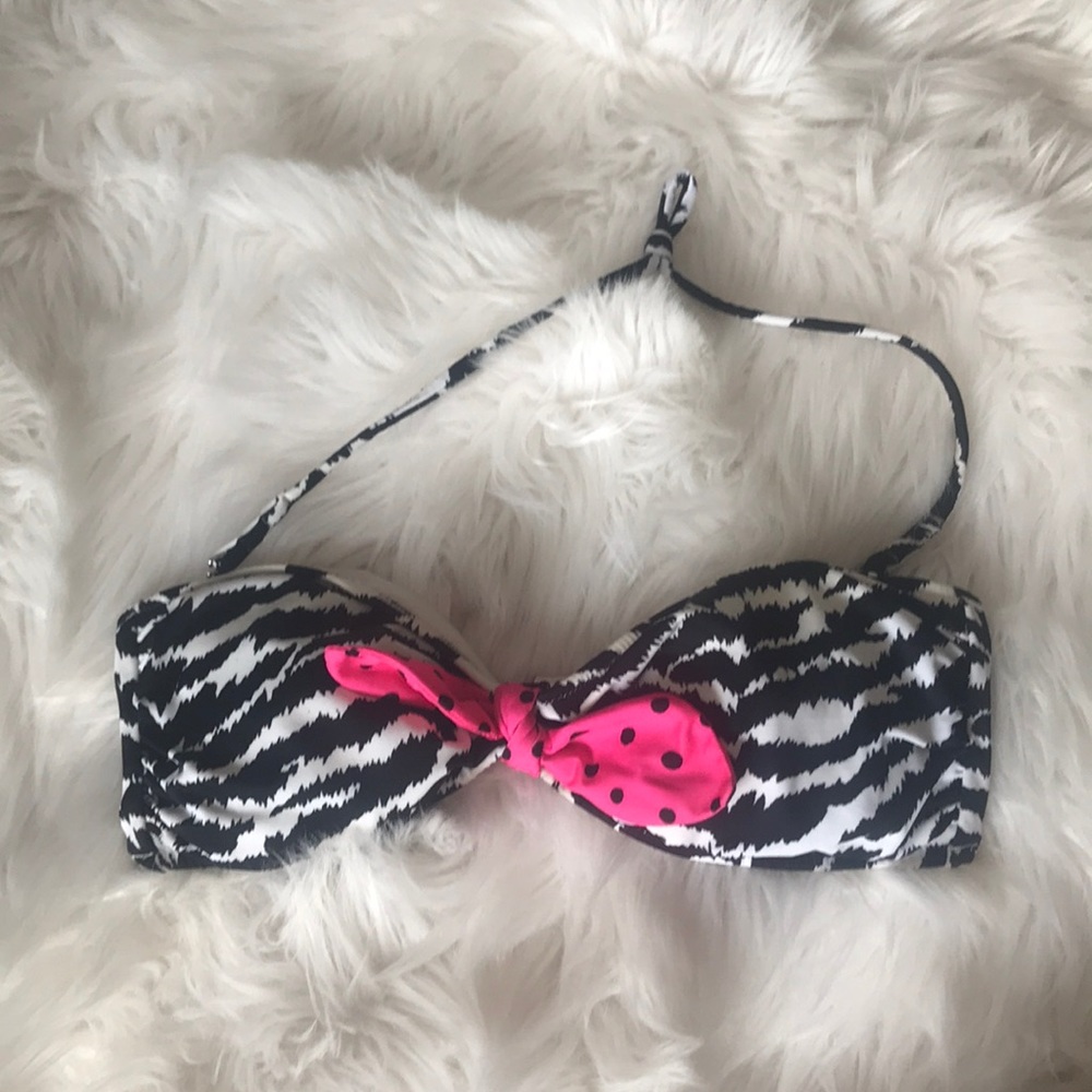 Victoria’s Secret Strapless Bandeau Bikini Top